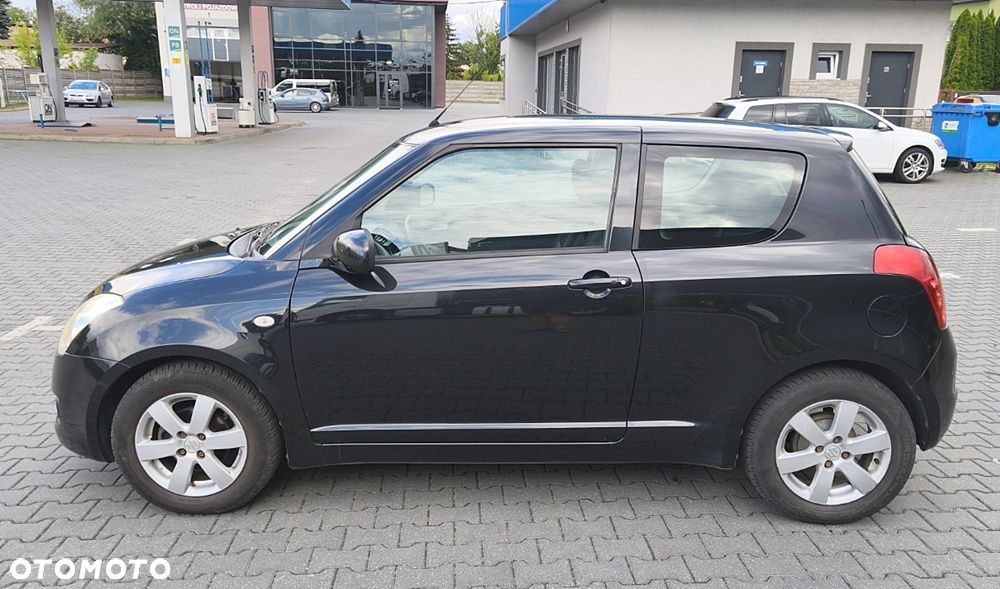 Suzuki Swift 1.5 GS - 4