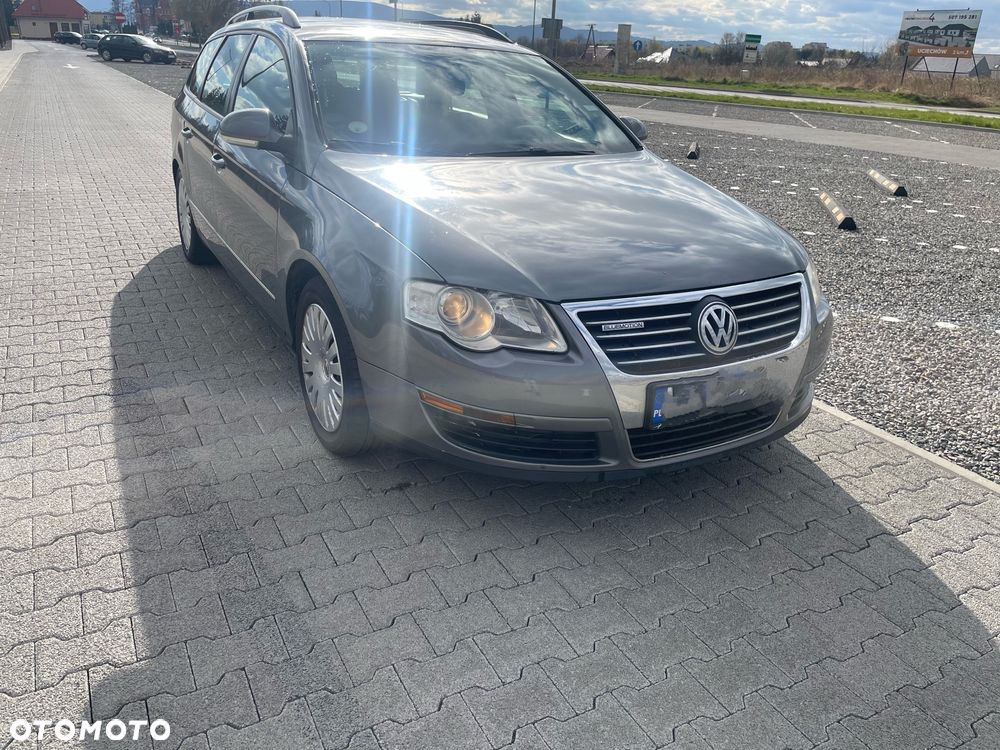 Volkswagen Passat 1.9 TDI DPF BlueMotion - 2