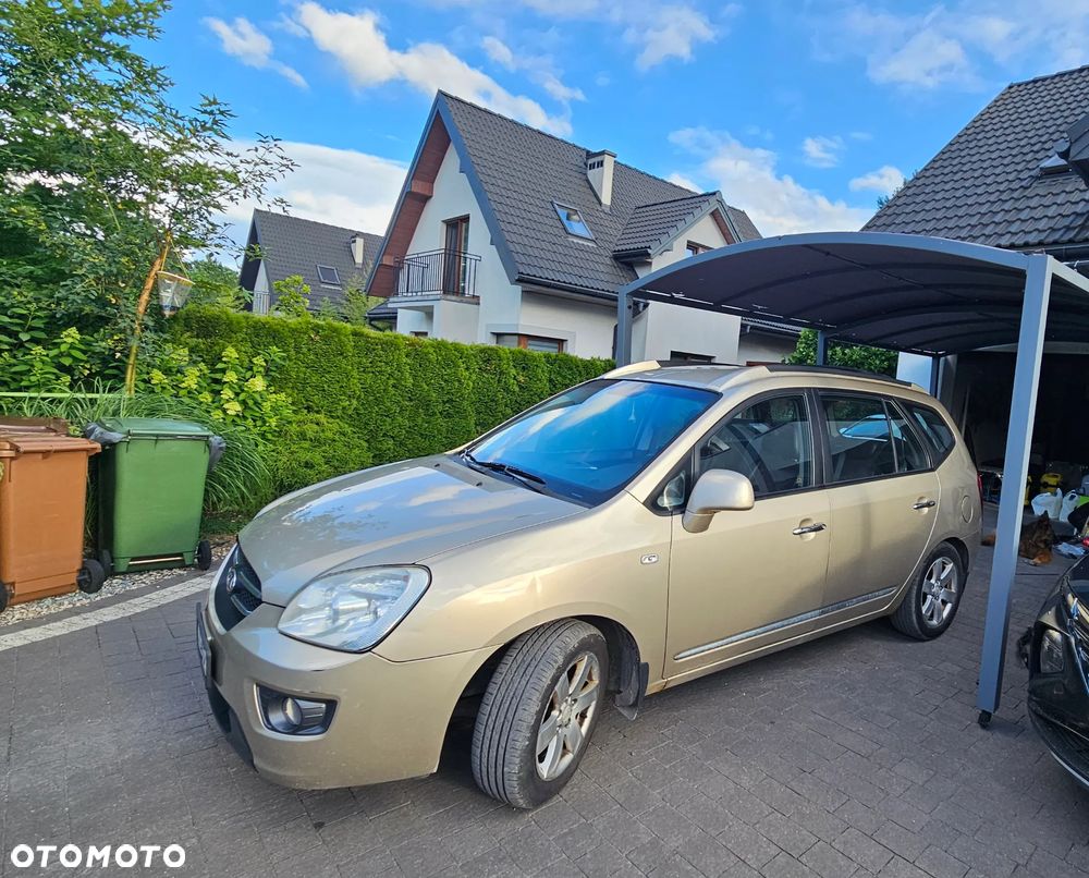 Kia Carens 2.0 CRDi Voyage - 1