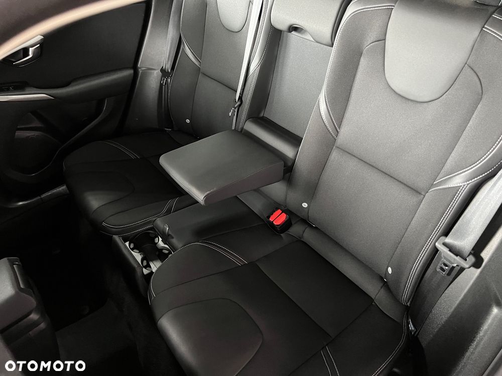 Volvo V40 - 27
