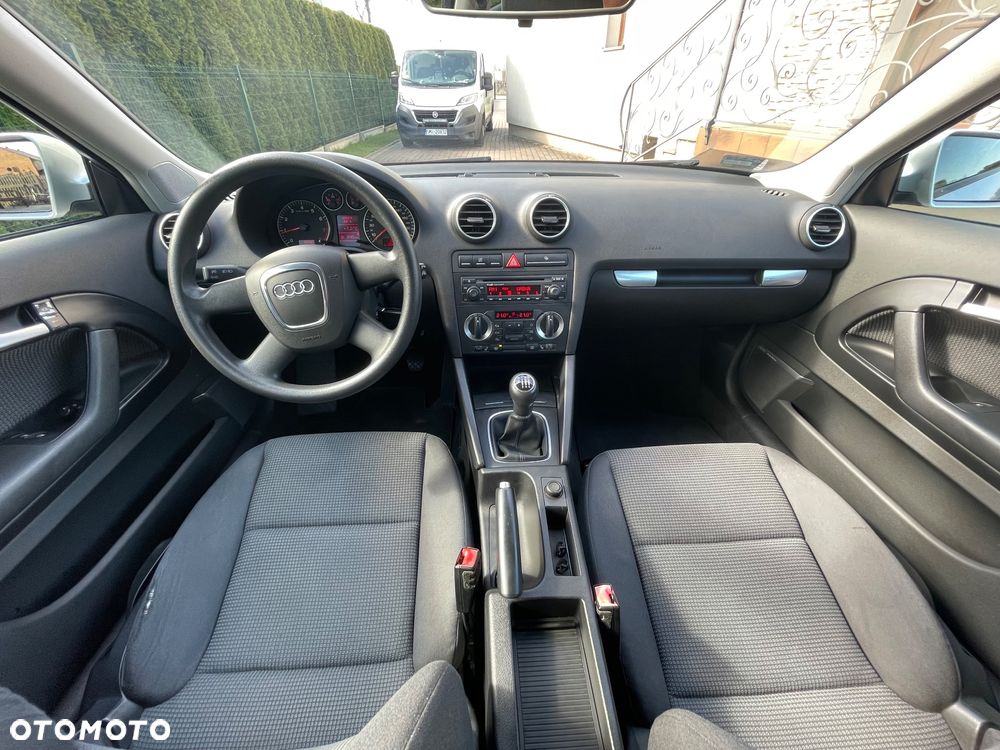 Audi A3 Sportback 1.6 FSI Ambition - 16