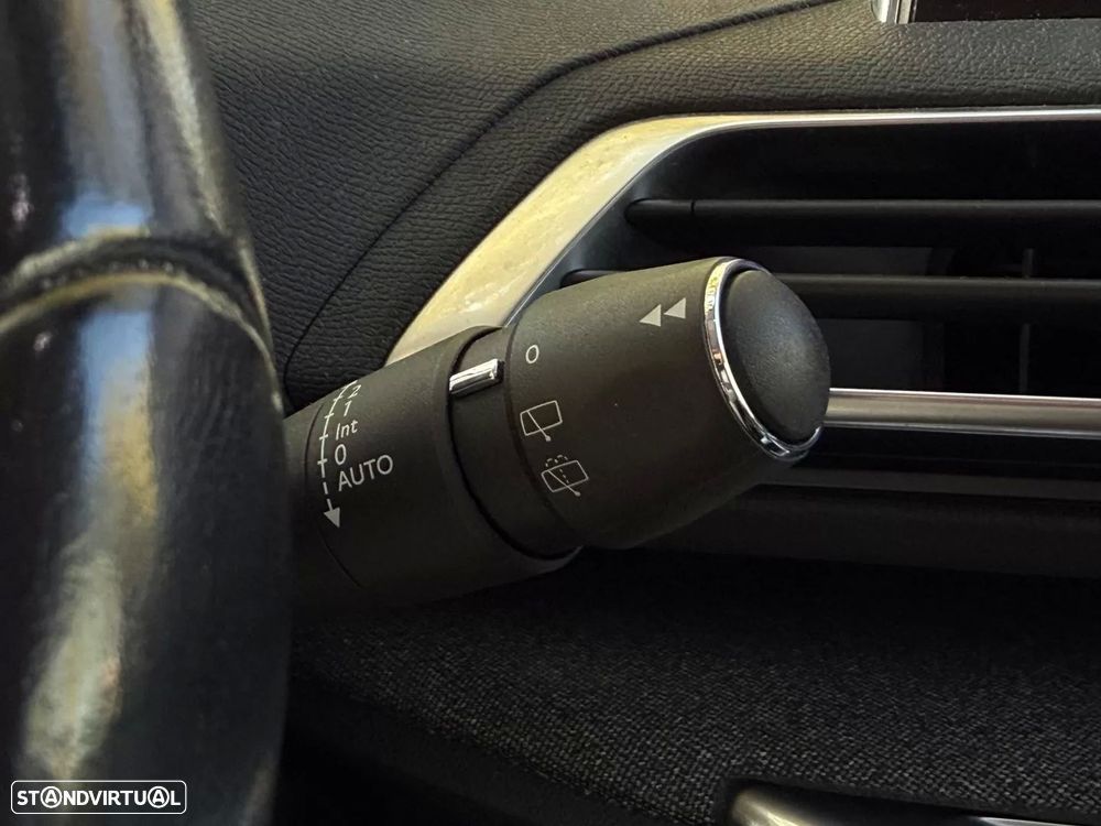 Peugeot 3008 1.2 PureTech Allure EAT6 - 29