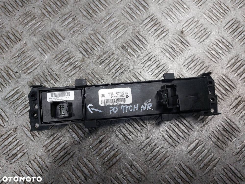 PANEL PRZEŁĄCZNIKÓW HAKA RAM 1500 I LIFT 2013- 68105206AC 68247620AA - 3