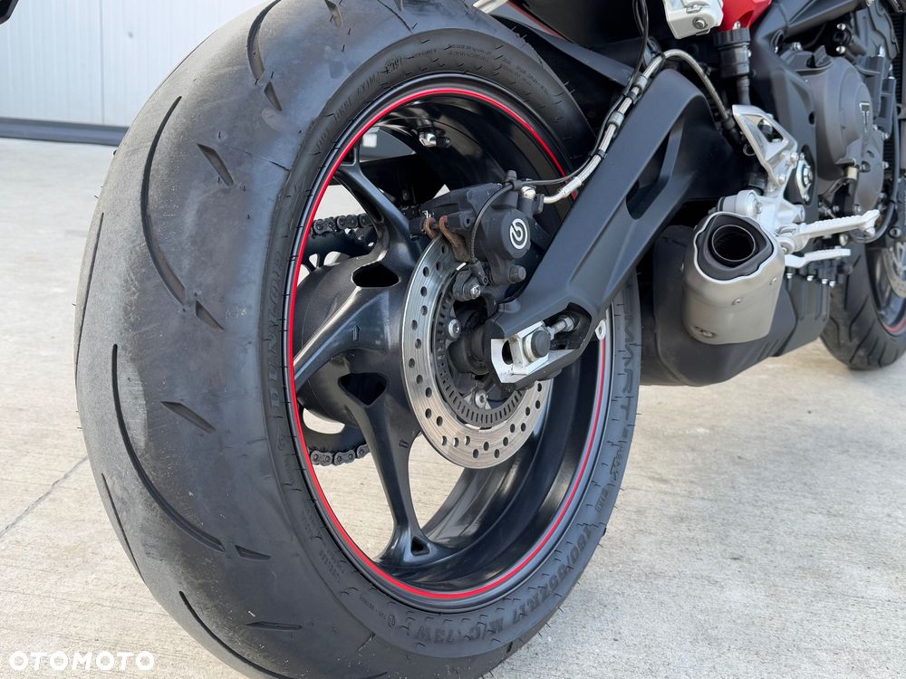 Triumph Street Triple - 3