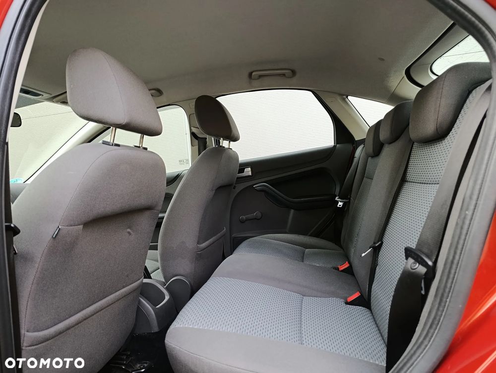 Ford Focus 1.6 16V Fun X - 21