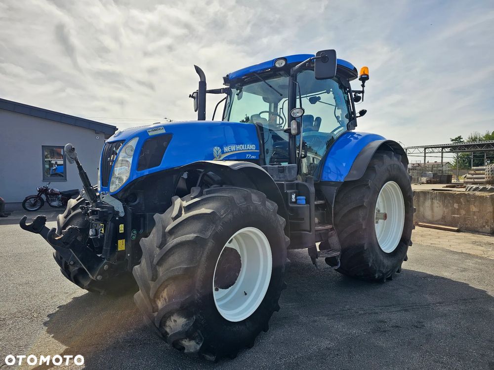 New Holland T7.250 - 8