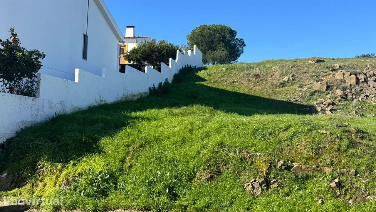 Terreno Urbano com 450m2 na Aldeia do Corvo, Castro Verde - Grande imagem: 5/19