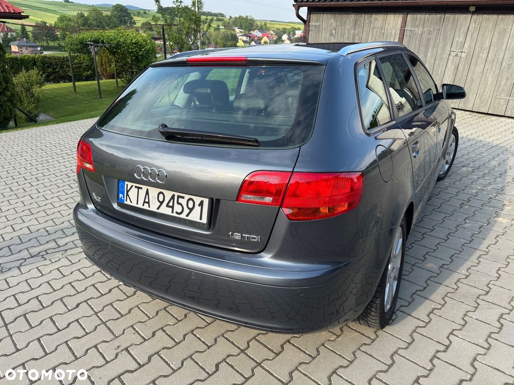 Audi A3 Sportback 1.9 TDI Ambiente - 4