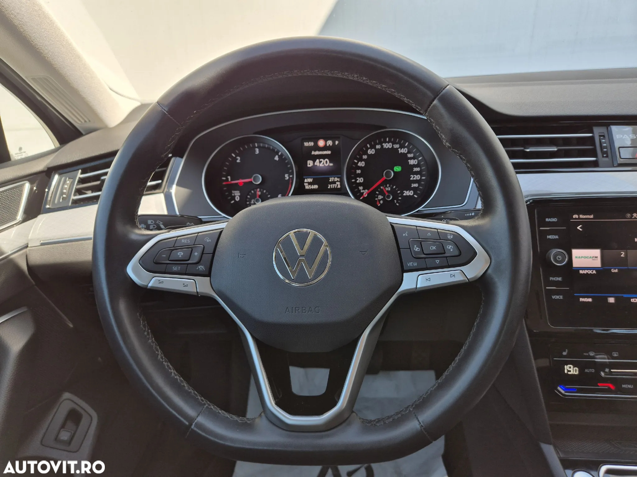Volkswagen Passat Variant 2.0 TDI DSG Comfortline - 15