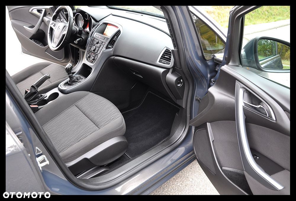 Opel Astra 1.4 Turbo Color Edition - 28