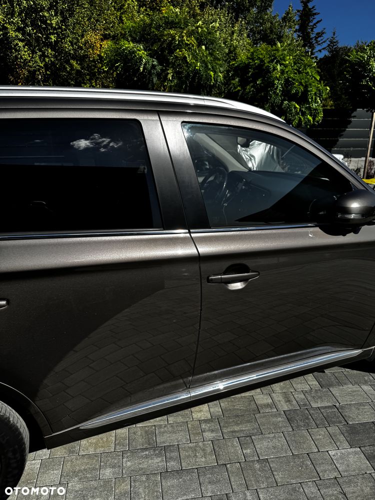 Mitsubishi Outlander Instyle NAVI + - 4