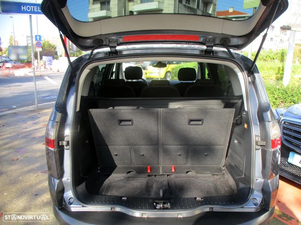 Ford S-Max 1.8 TDCi Trend 7L - 23