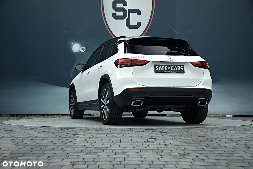 Mercedes-Benz GLA 200 Style - 10