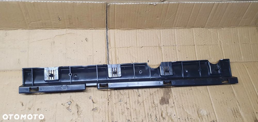 Ślizg mocowanie listwy progowej lewy BMW E90 E91 7202659 - 4