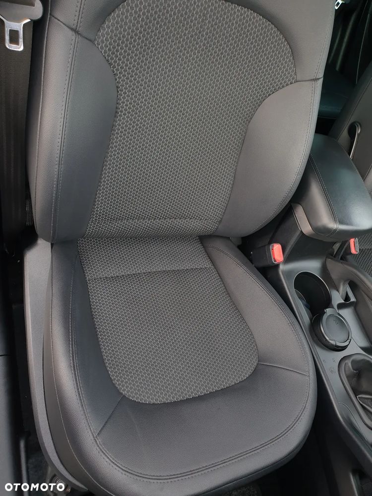 Hyundai ix35 1.6 GDI Premium 2WD - 30