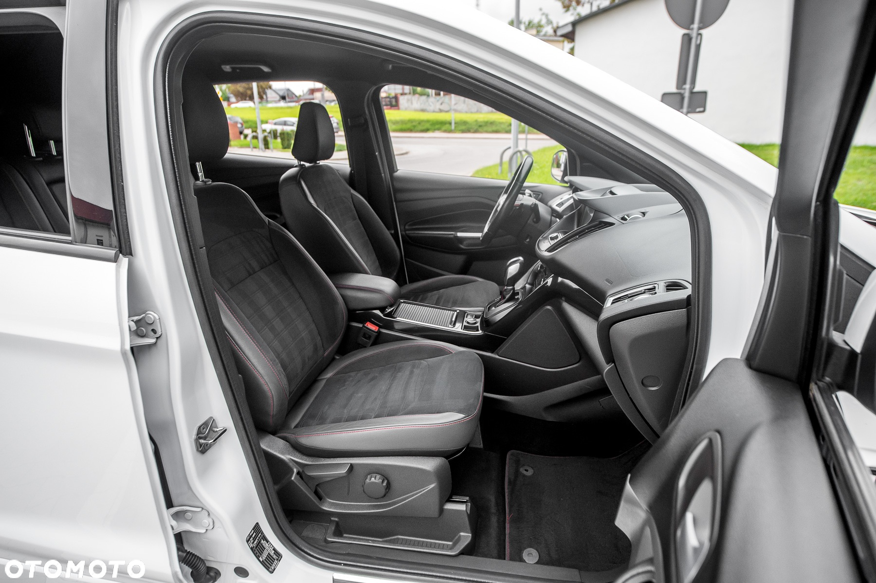 Ford Kuga 2.0 TDCi AWD ST-Line - 20