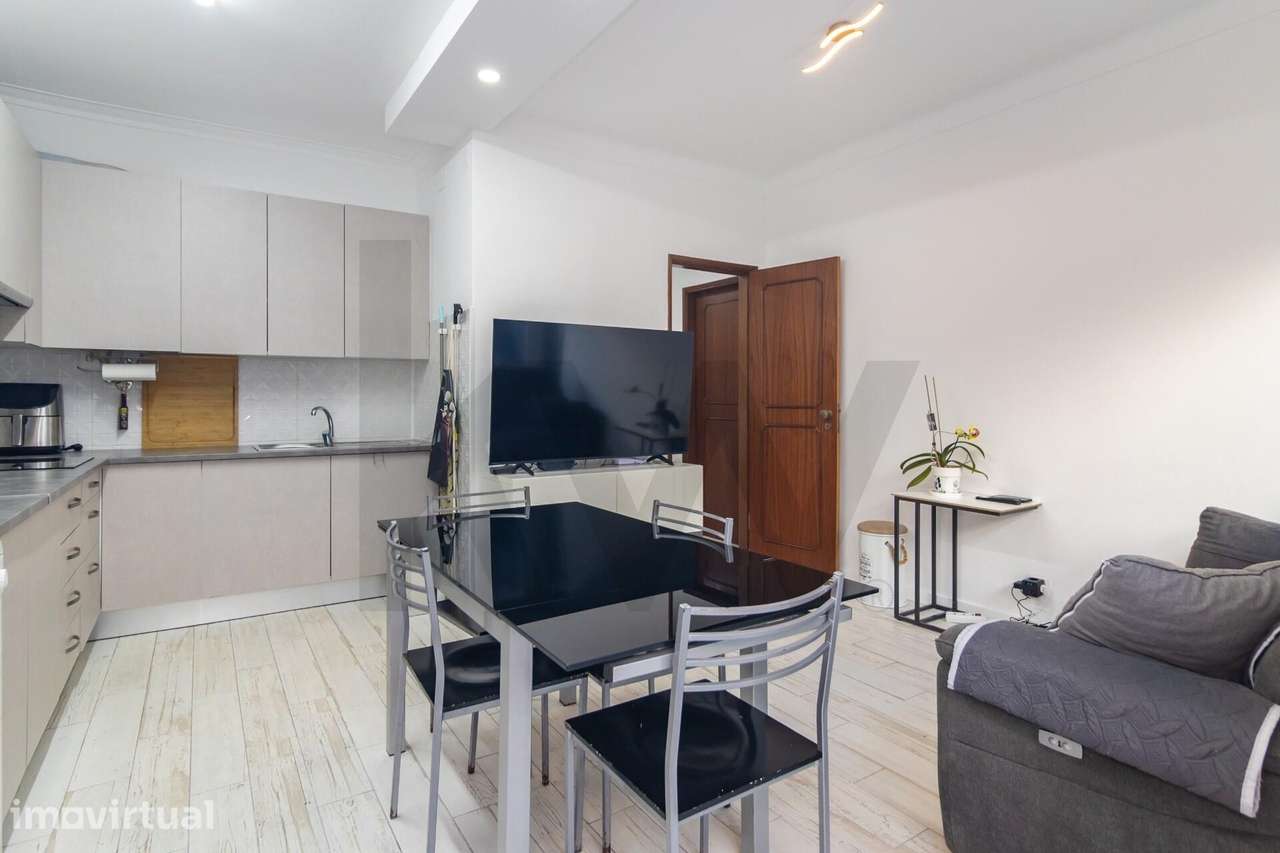 Apartamento T2 na Quinta Manuel André: O Equilíbrio Perfeito entre Con - Grande imagem: 2/32