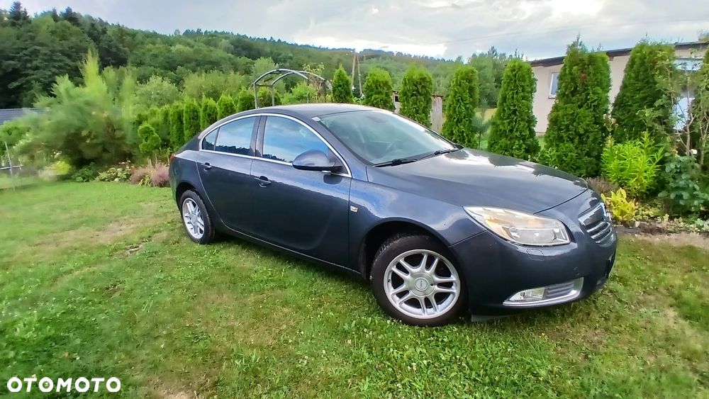 Opel Insignia 1.6 - 9