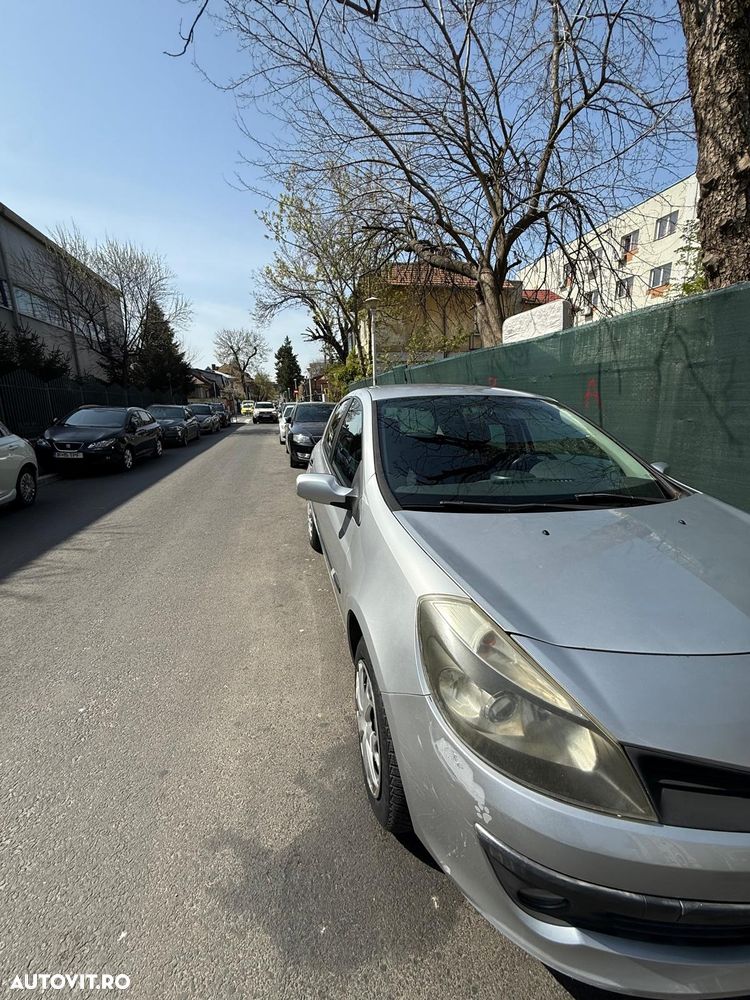 Renault Clio 1.4 Dynamique - 8