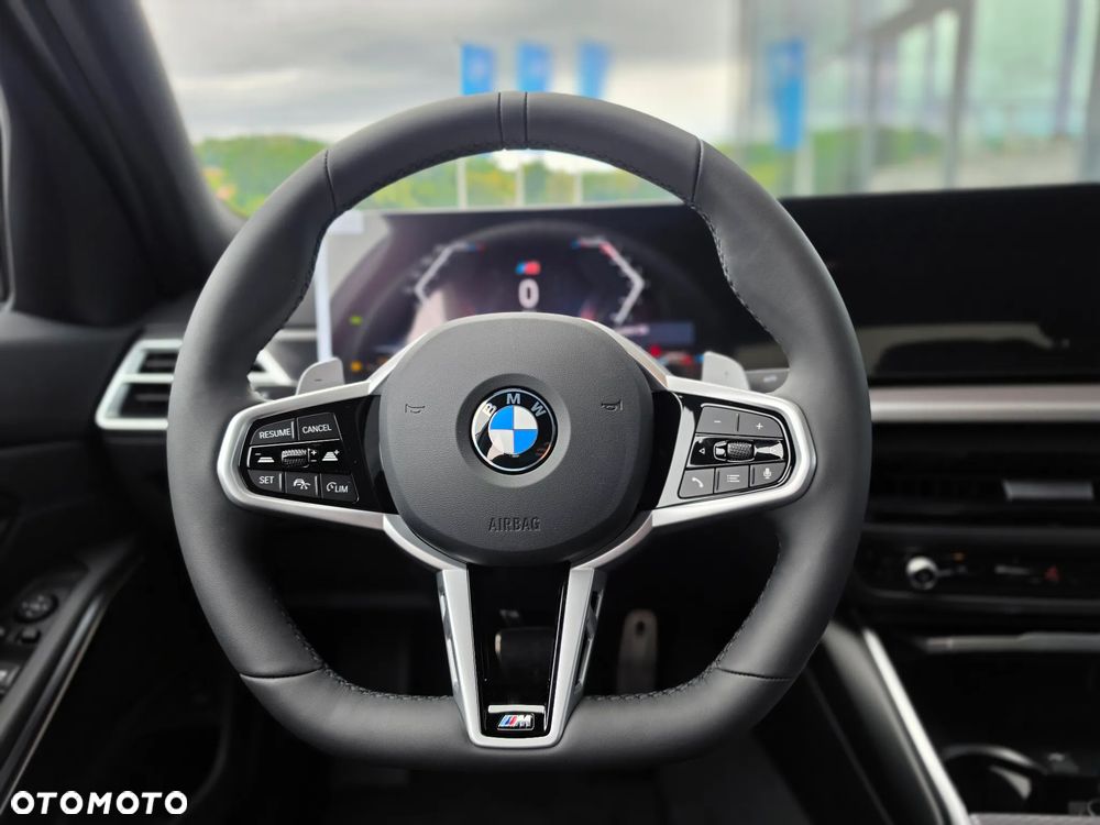 BMW Seria 3 330i xDrive M Sport sport - 31