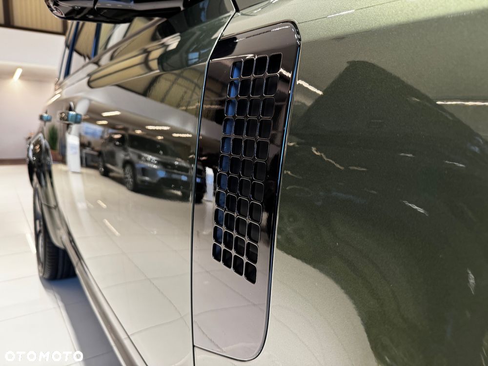 Land Rover Defender - 9