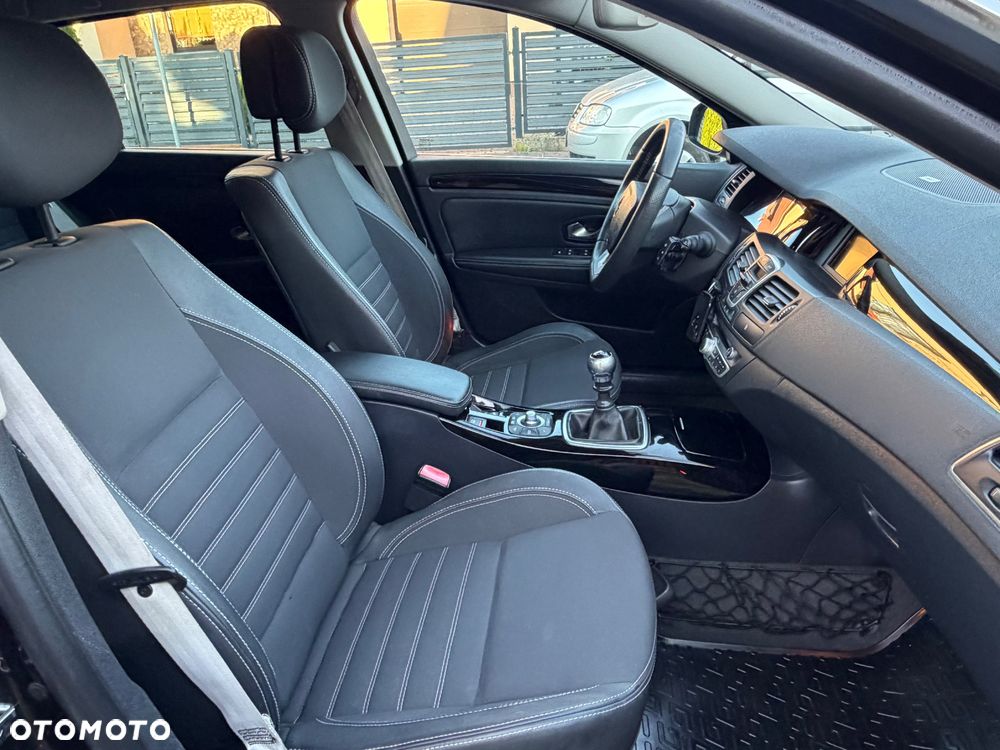 Renault Laguna dCi 150 FAP Start-Stop Bose Edition - 37