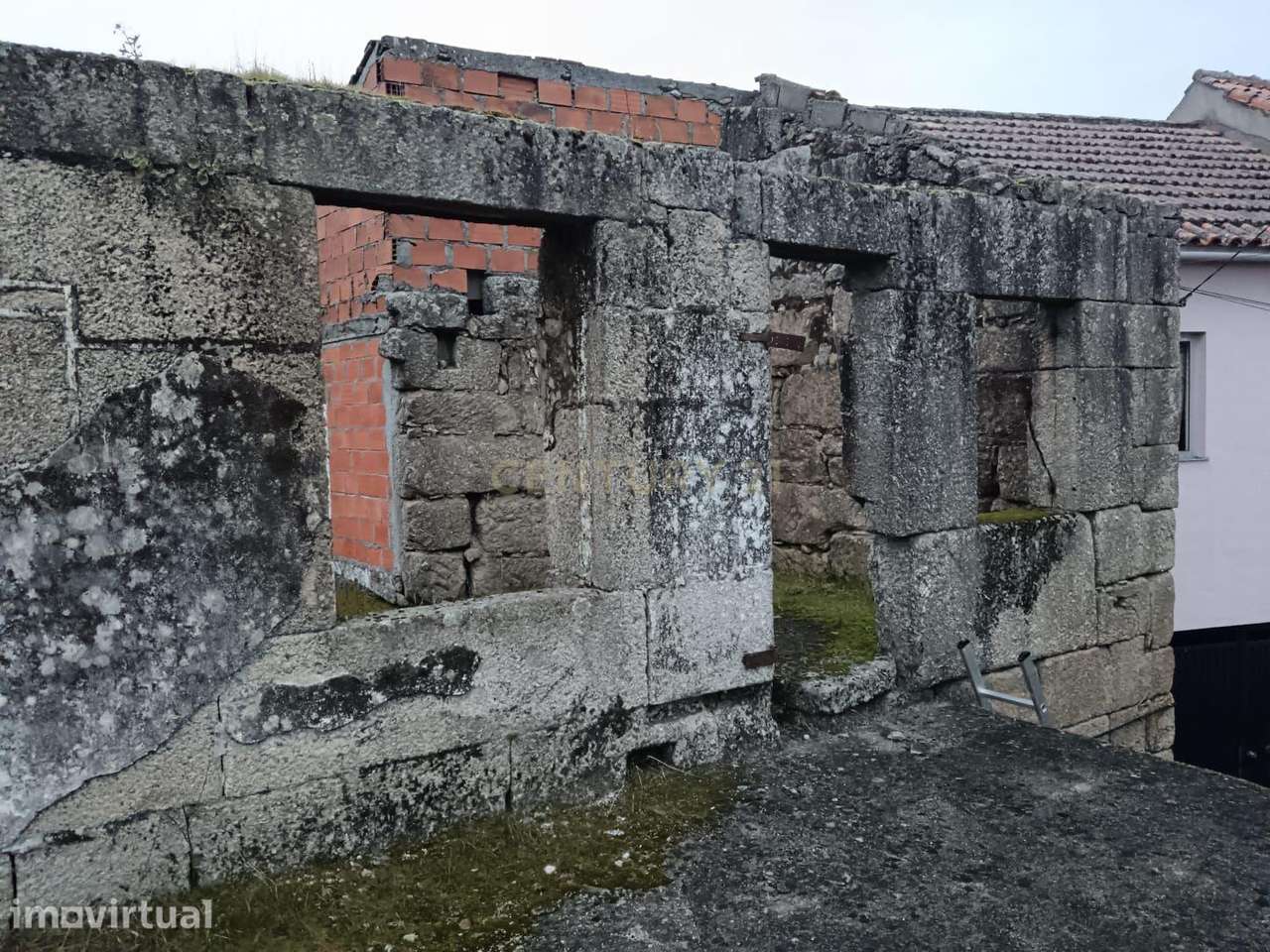Moradia para reconstrução  em Silgueiros, Viseu - Grande imagem: 5/11