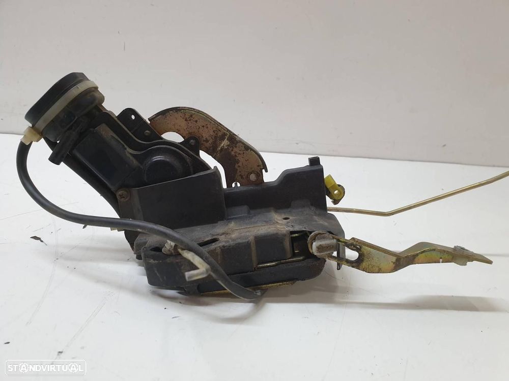 FECHADURA PORTA FRENTE ESQUERDA TOYOTA LAND CRUISER J9 - 1