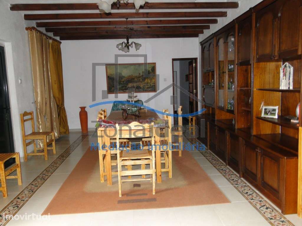 Quinta com casa de habitação e terreno, localizada perto de Alenquer. - Grande imagem: 5/34