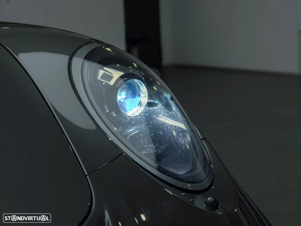 Porsche 911 Série F - 11