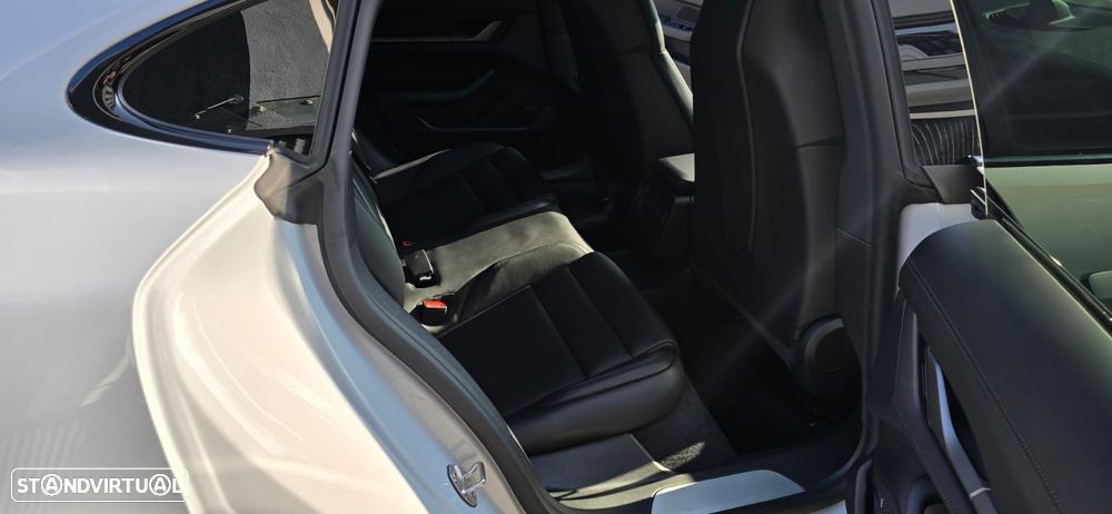 Porsche Taycan Bateria Performance Plus - 16