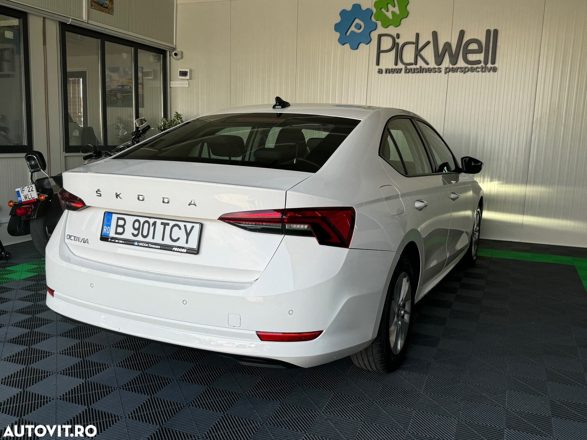 Skoda Octavia 2.0 TDI DSG Ambition - 7