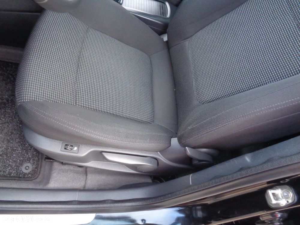 Peugeot 5008 HDI FAP 150 Family - 22
