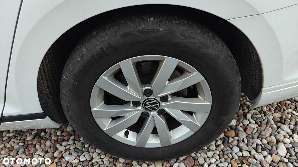 Volkswagen Passat - 10