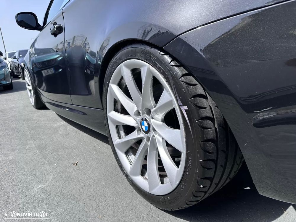 BMW 120 d Limited Edition Lifestyle c/ M Sport Pack - 14