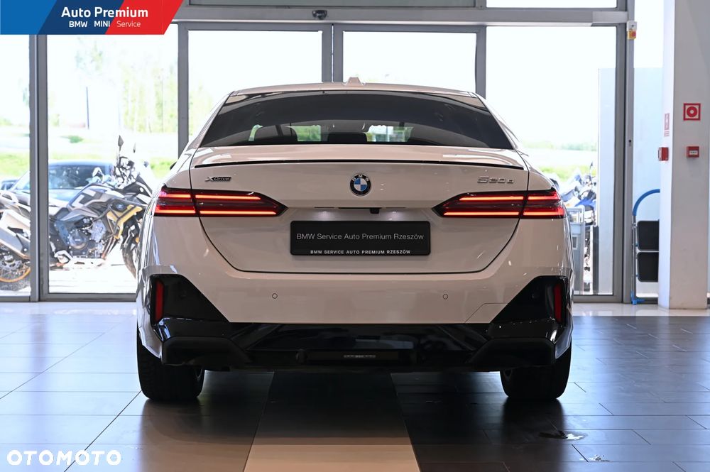 BMW Seria 5 520d xDrive mHEV - 20