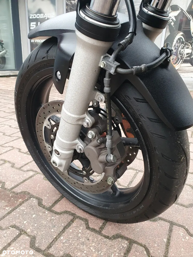 Yamaha MT - 8