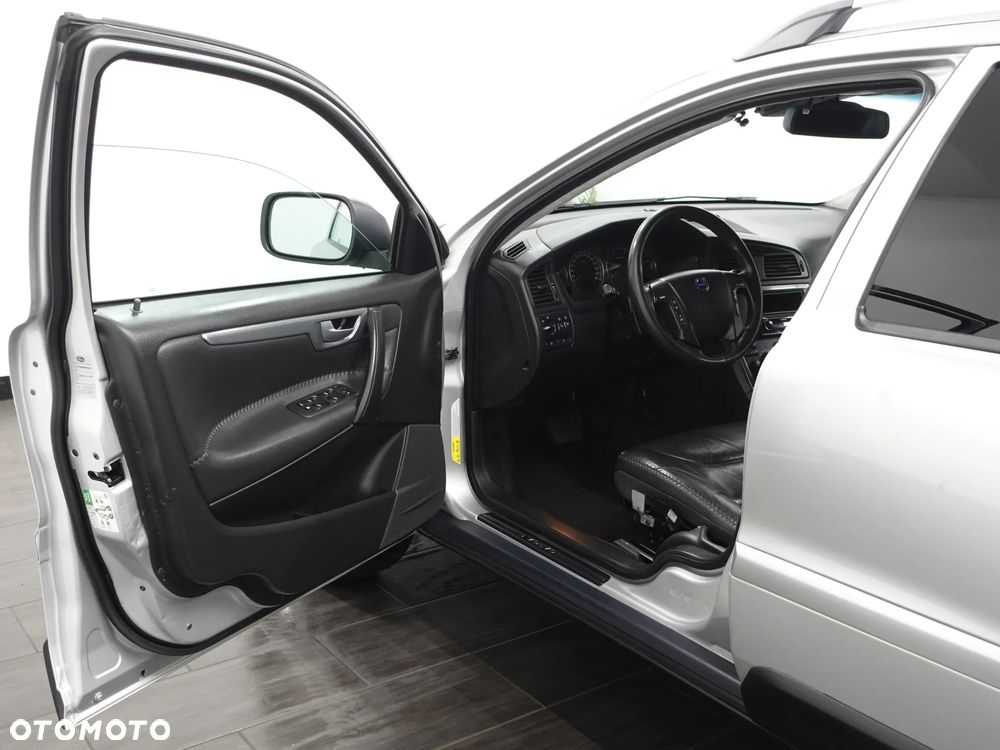 Volvo XC 70 D5 AWD Momentum - 18