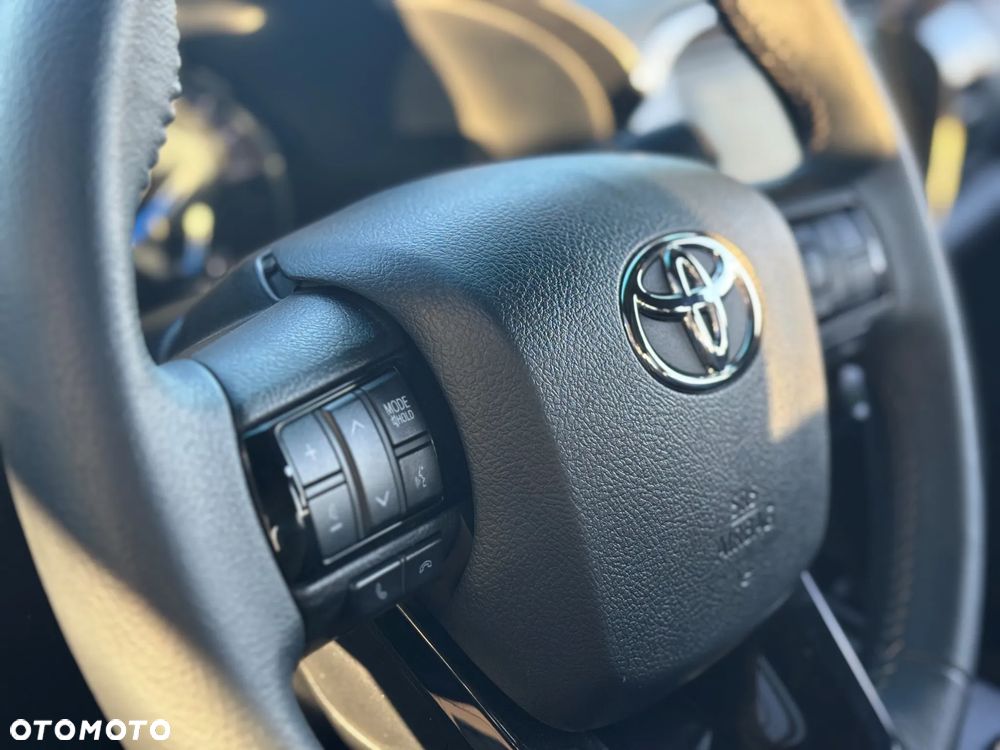 Toyota Hilux 2.8 D-4D Double Cab Invincible 4x4 - 23