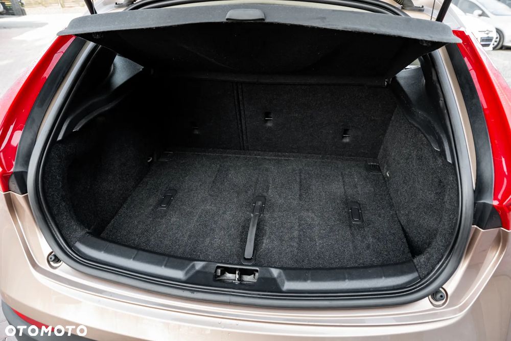 Volvo V40 Cross Country T5 AWD Geartronic Summum - 22