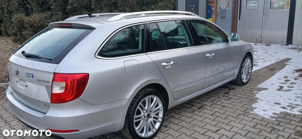 Skoda Superb 2.0 TDI Green tec 4x4 DSG Elegance - 6