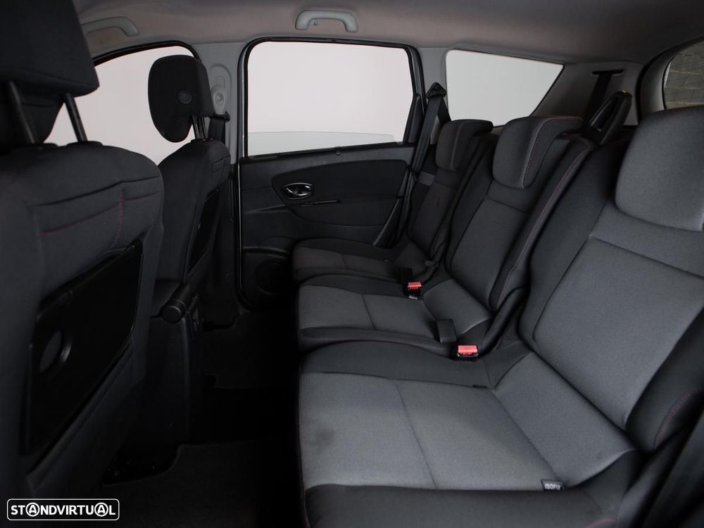 Renault Mégane Scénic - 9