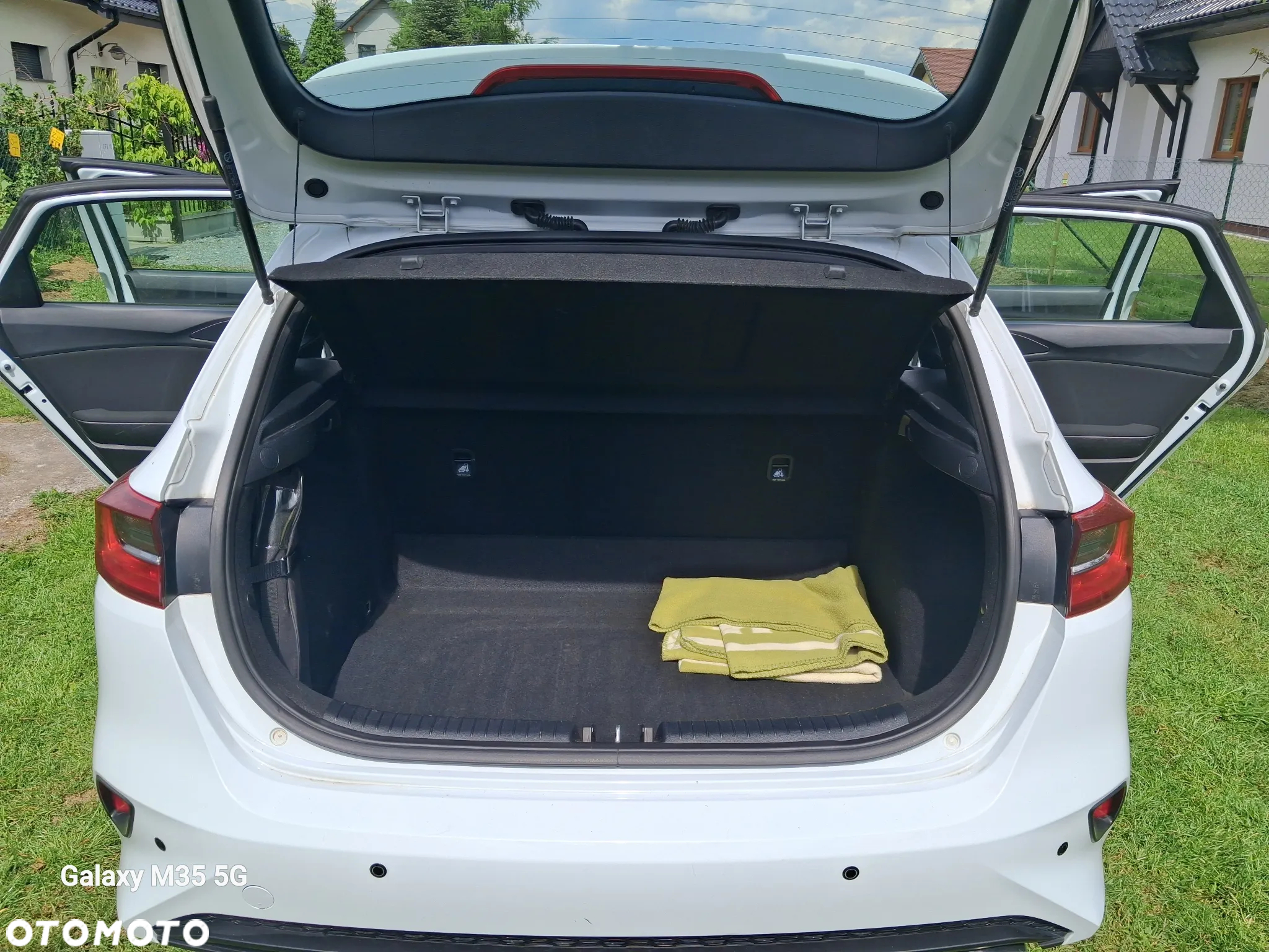 Kia Ceed - 8
