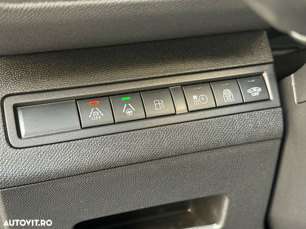 Peugeot 3008 PHEV 300 EAT8 4X4 GT - 12