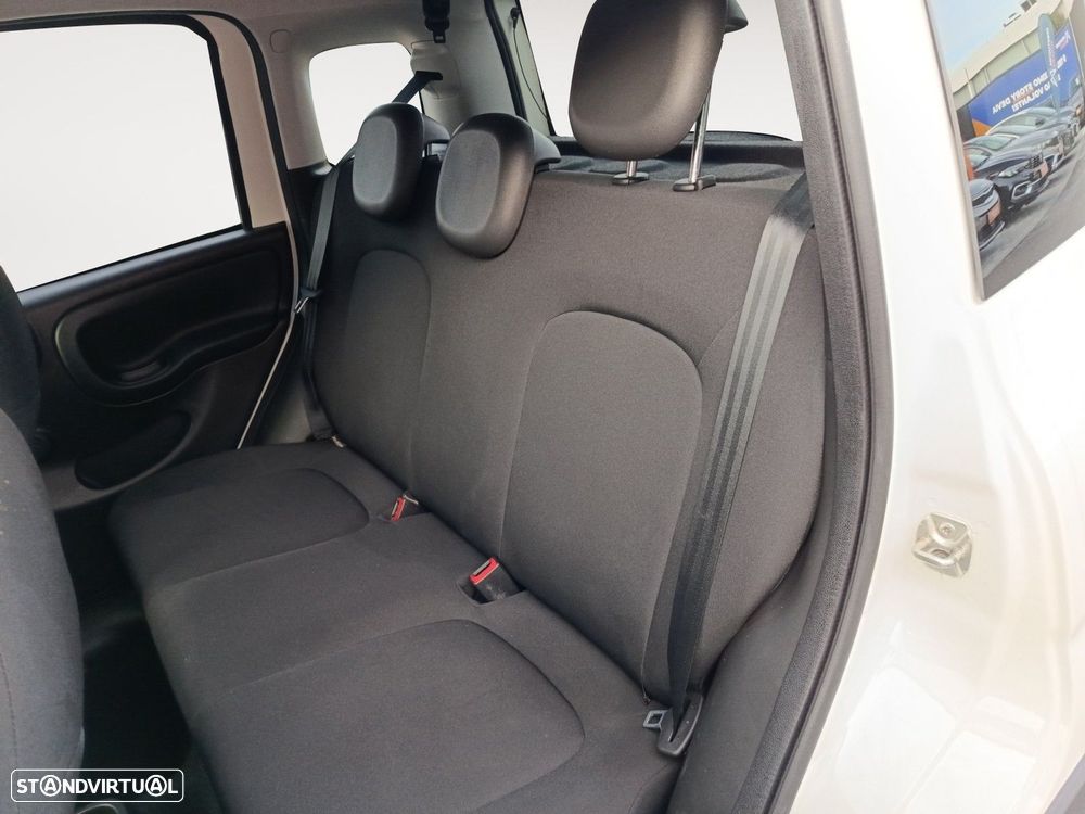 Fiat Panda 1.0 Hybrid City Cross — fotografia 13