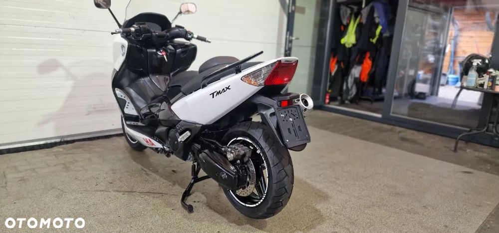 Yamaha Tmax - 22