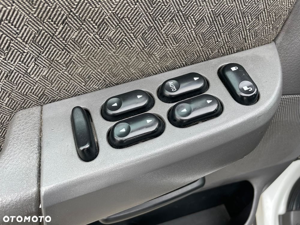 Ford Explorer 4.0 AWD - 12