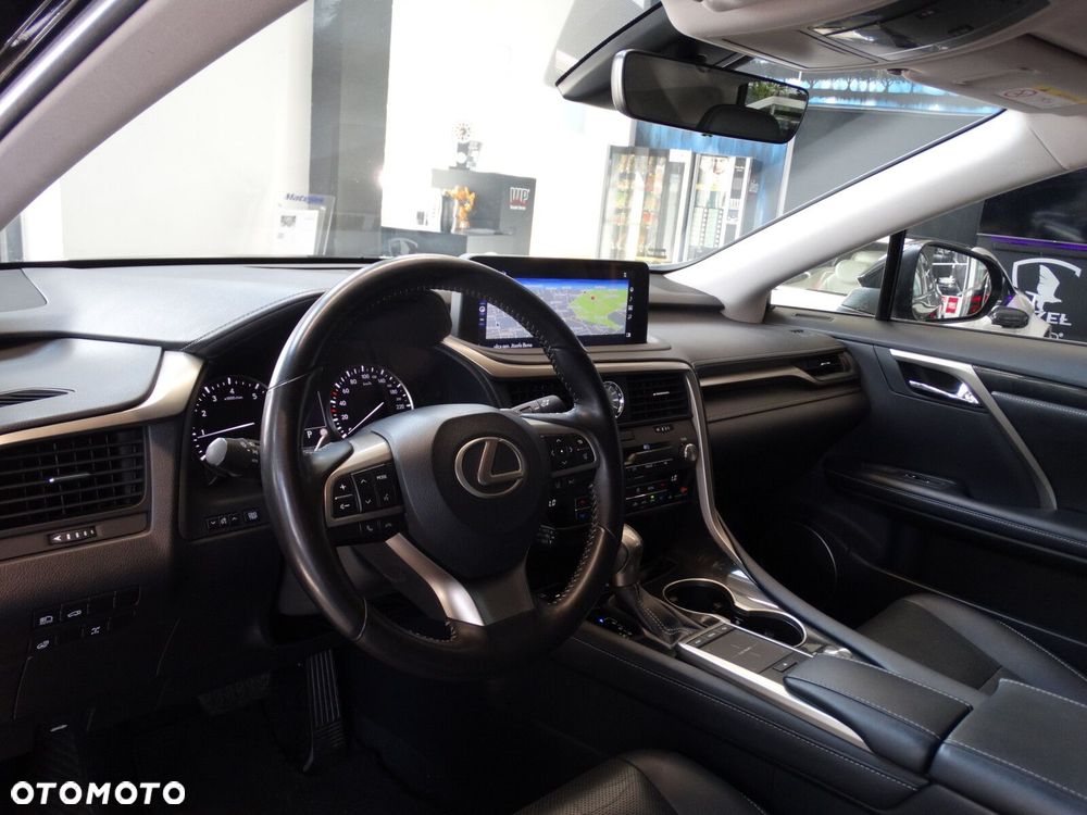 Lexus RX - 10