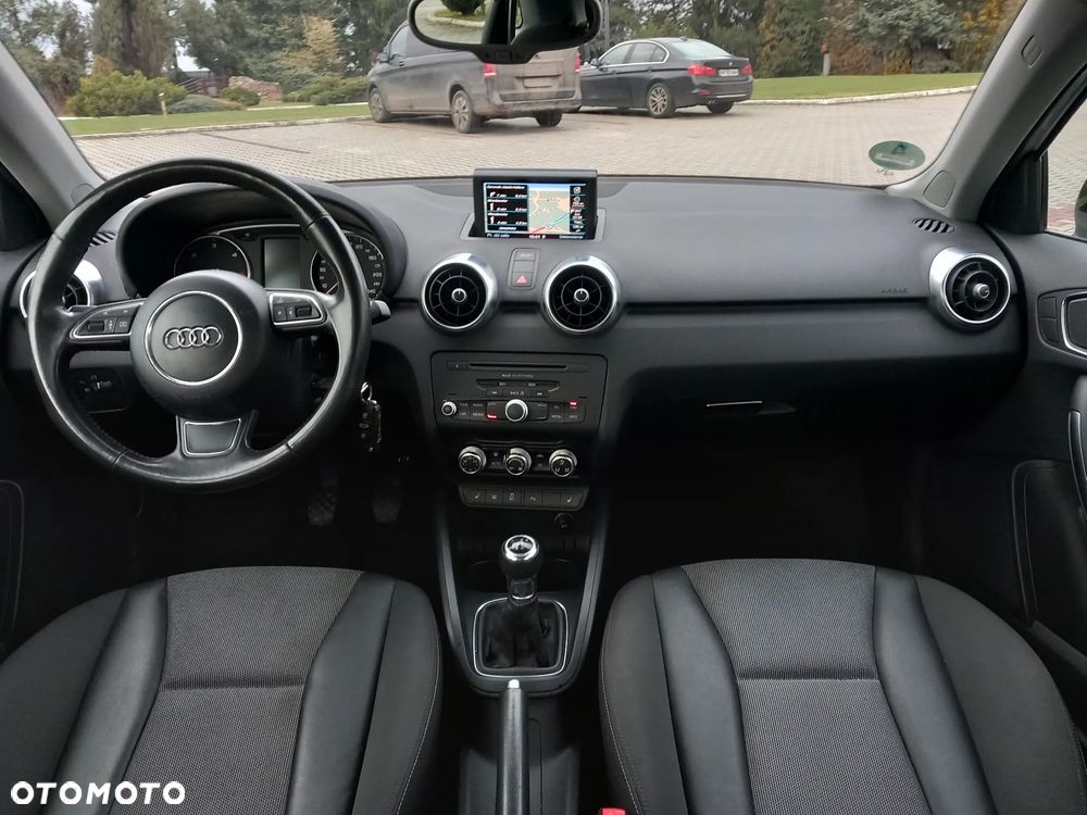 Audi A1 Sportback 1.6 TDI Attraction - 23