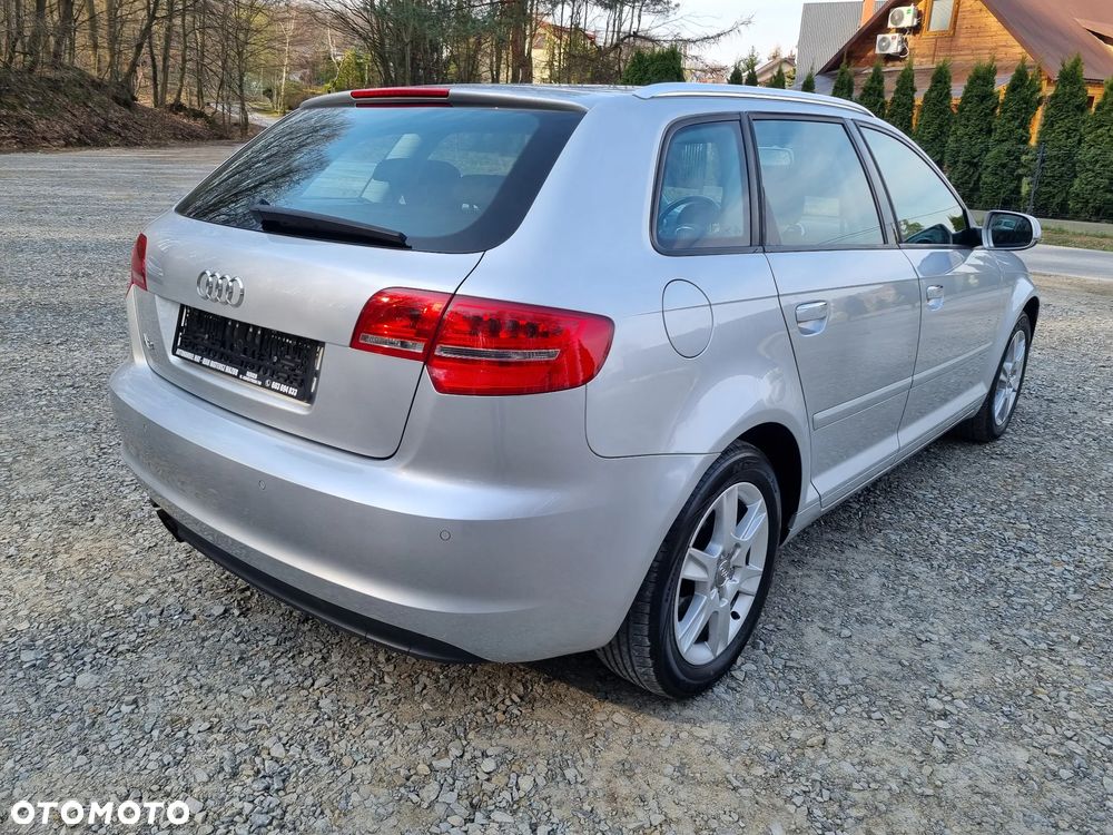 Audi A3 Sportback 1.4 TFSI Ambiente - 8